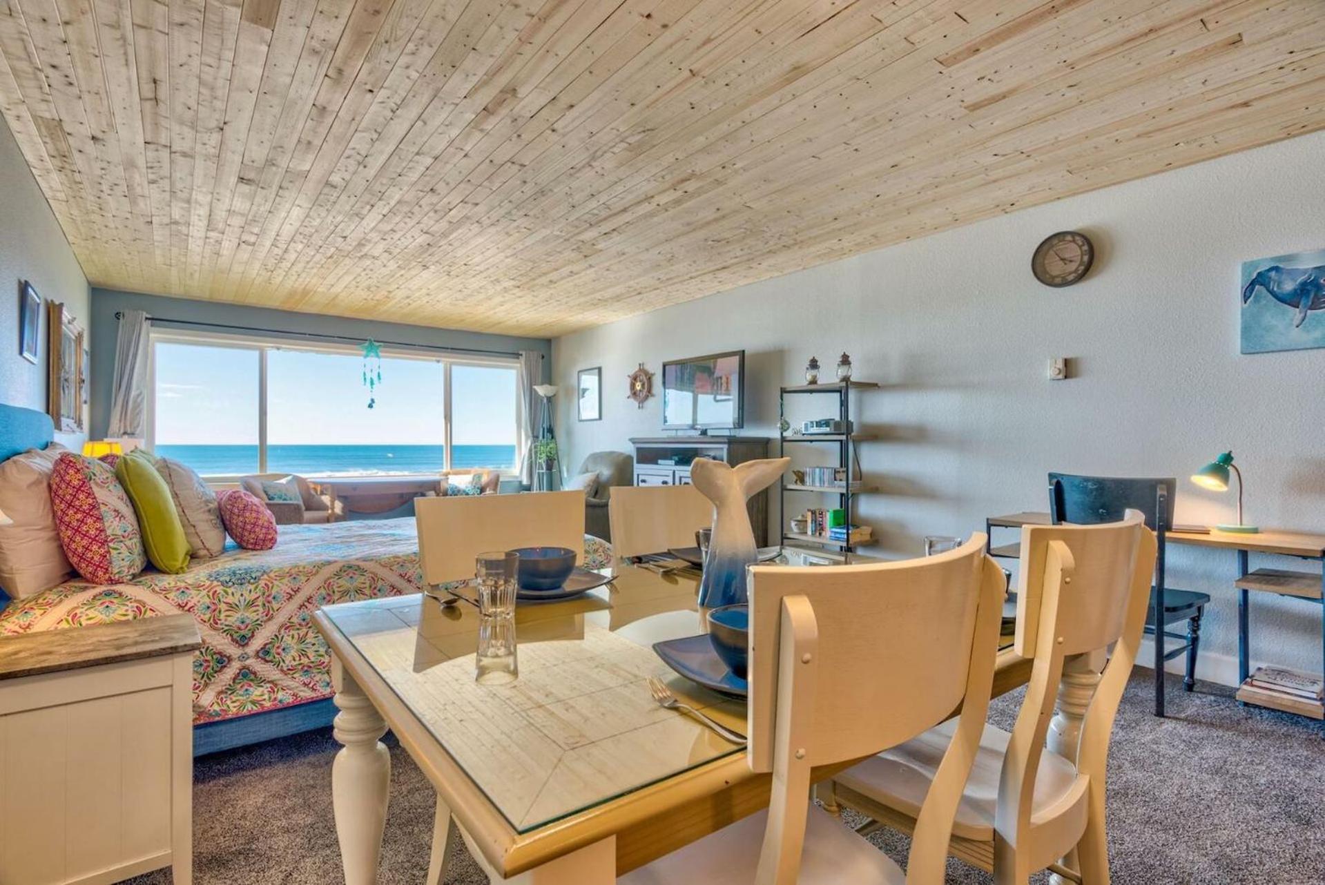 Sea Gypsy Rentals Lincoln City Rom bilde