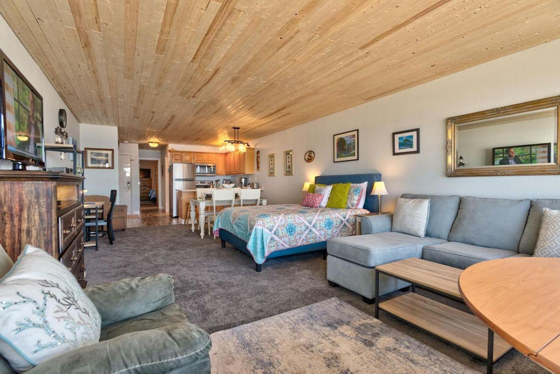 Sea Gypsy Rentals Lincoln City Rom bilde