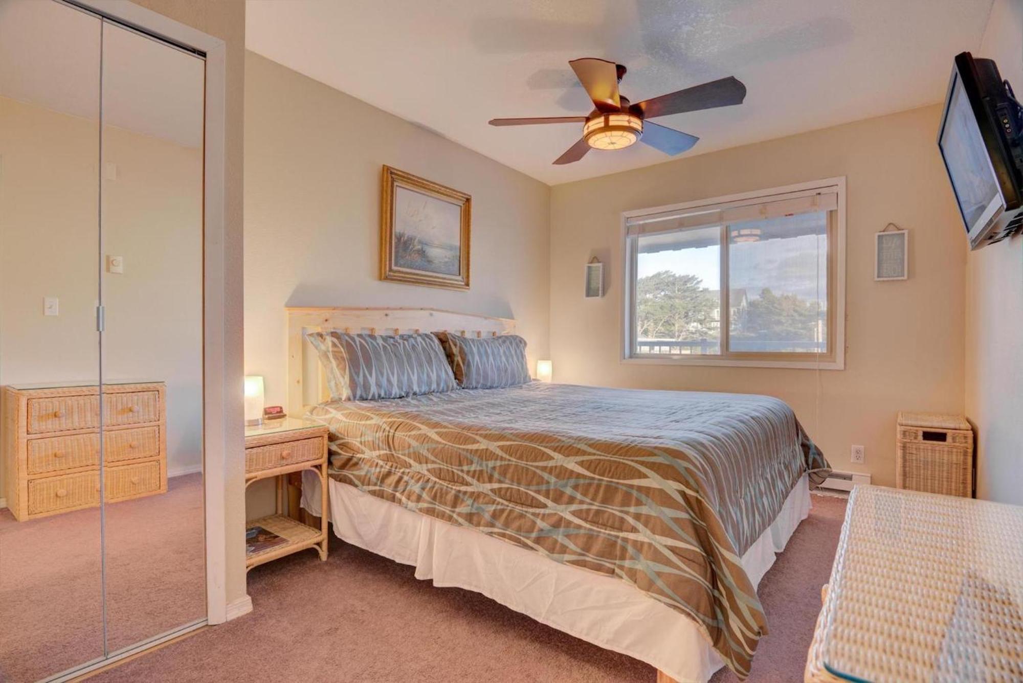 Sea Gypsy Rentals Lincoln City Rom bilde