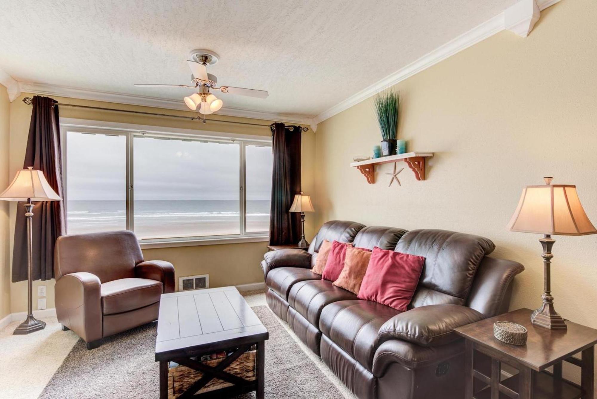 Sea Gypsy Rentals Lincoln City Rom bilde