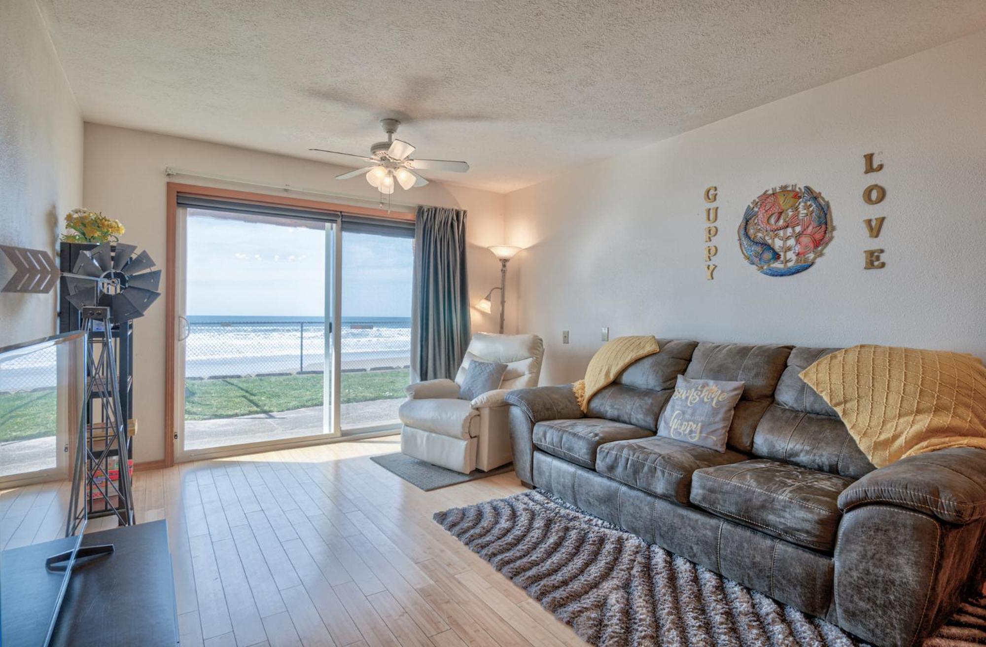 Sea Gypsy Rentals Lincoln City Rom bilde