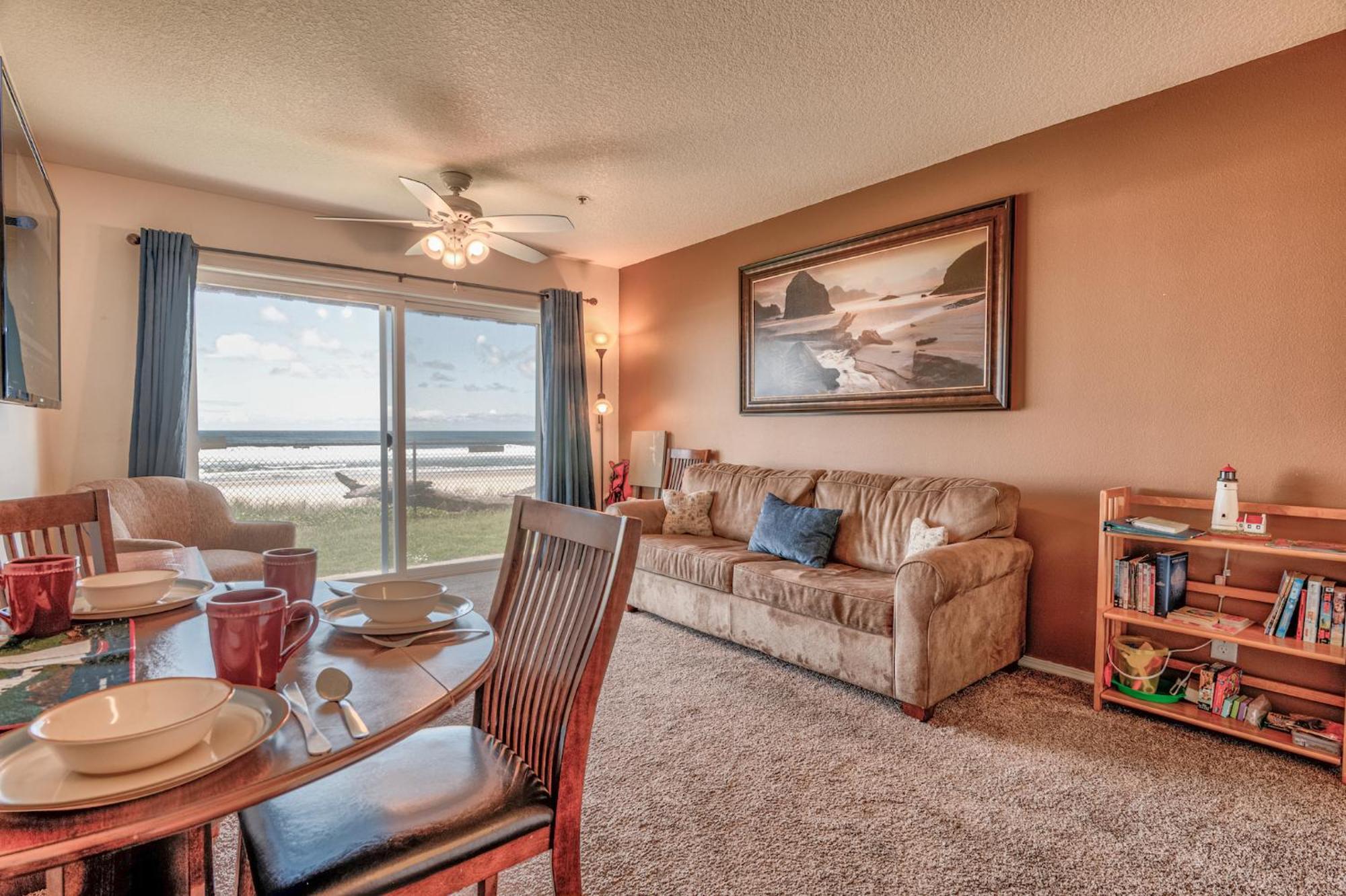 Sea Gypsy Rentals Lincoln City Rom bilde